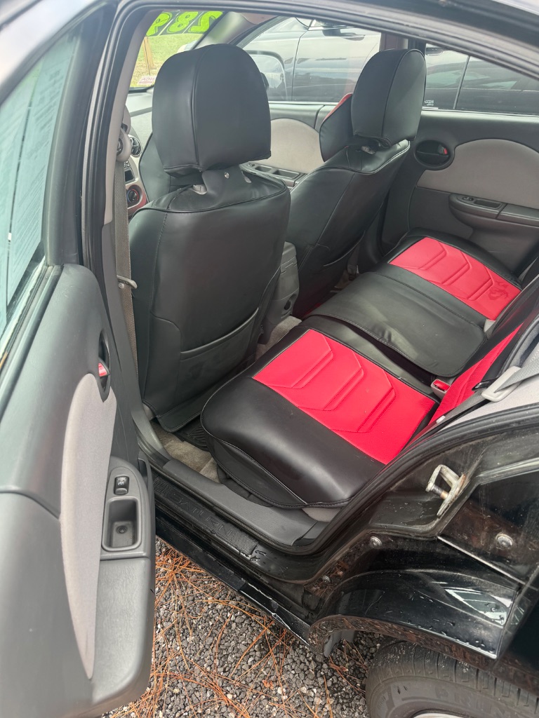 2005 Saturn ION 2 - Photo 9